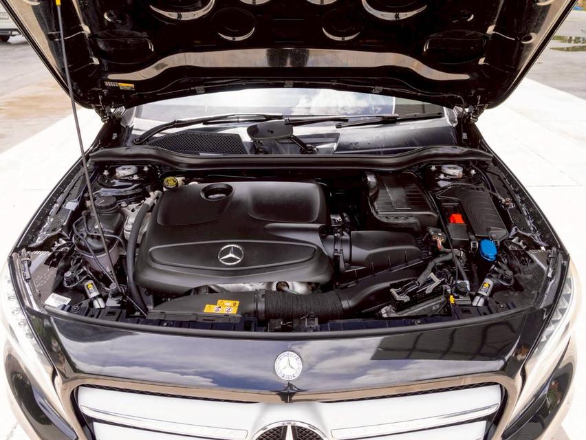 MERCEDES BENZ GLA200 1.6 Urban ปี จด 2015 18
