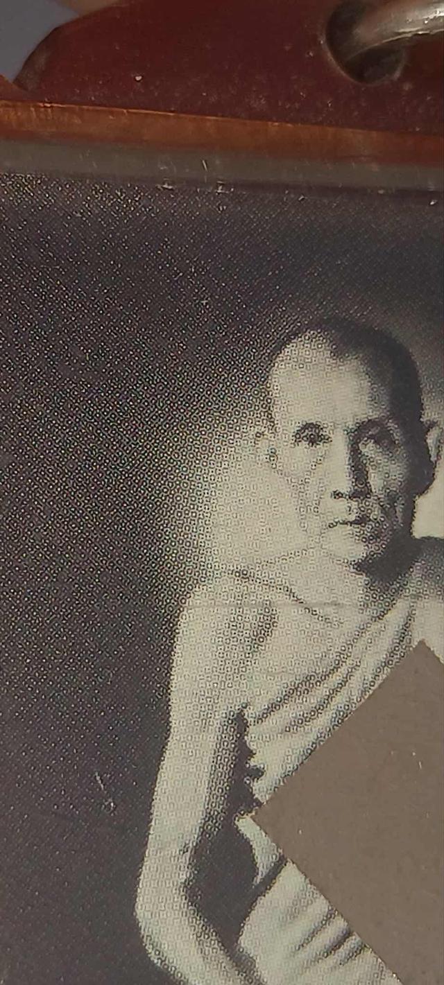 รูปถ่ายยันต์คู่หลวงพ่อกวยปี 2558