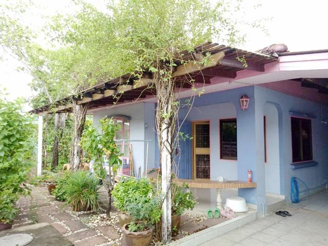 เฟอร์ครบ! 2จอดรถ โรงพยาบาลจุฬารัตน์9 ให้เช่าบ้านเดี่ยว ใกล้สุวรรณภูมิ 60 ตรว. 240 ตรม. กิ่งแก้ว35-55 2นอน 1น้ำ 2