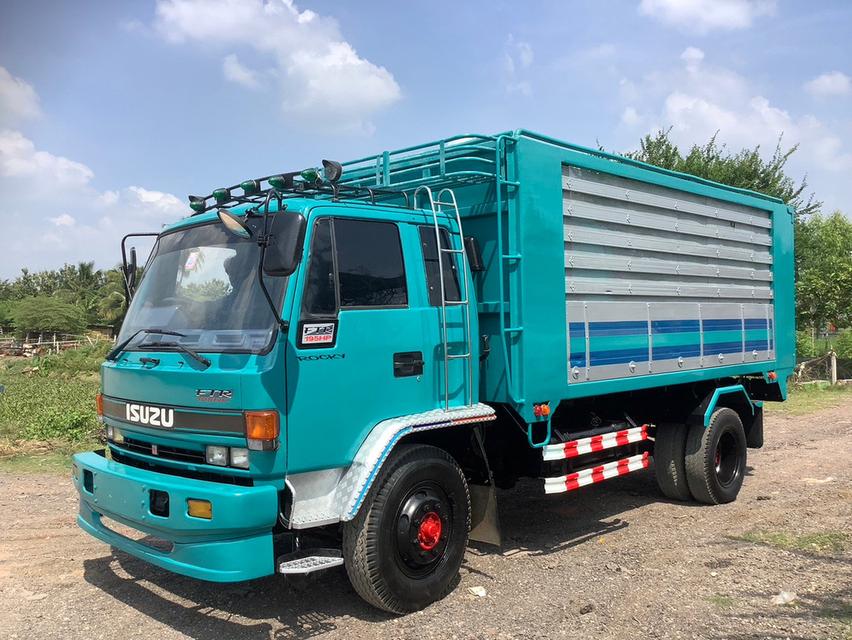 ISUZU 6 ล้อ (ดั้มเกษตร) 