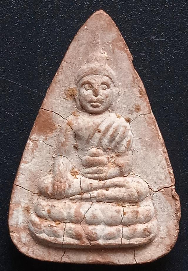 พุทโธน้อย แม่ชีบุญเรือน หลังยันต์เฑาะว์