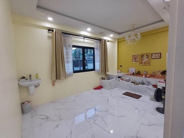 PB5522 ให้เช่าบ้านเดี่ยว หมู่บ้านฐานทอง เฉลิมพระเกียรติรัชกาลที่ 9 ซอย 54 บ้านrenovate ใหม่ เฟอร์นิเจอร์ครบ 5