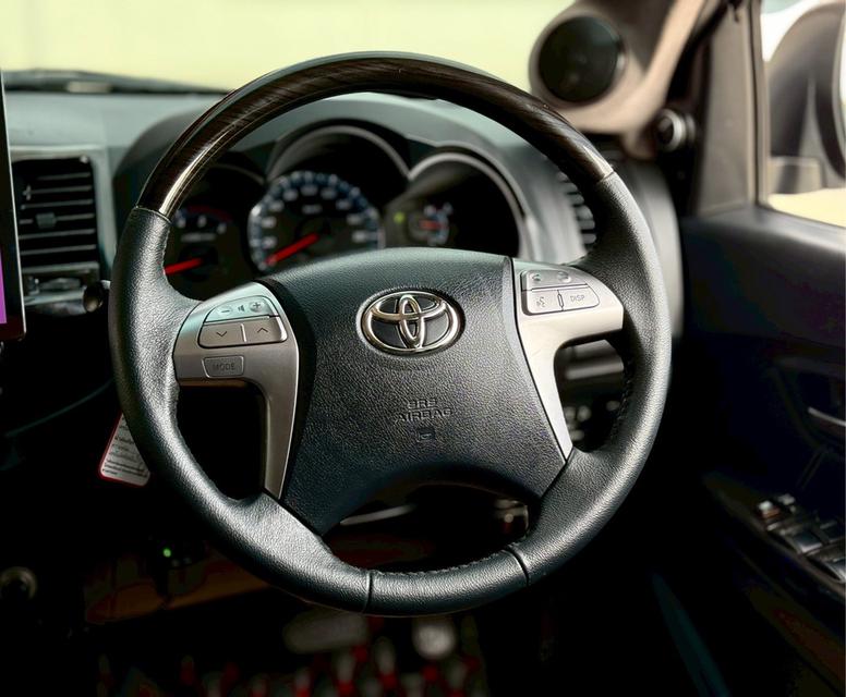 2015 TOYOTA FORTUNER, 2.5 V VN TURBO 8