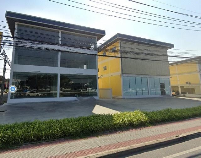 เดอะพาซิโอ พาร์ค 1.4 กม. ให้เช่าสำนักงาน 3 ชั้น 30 ตร.วา. 360 ตร.ม. คุณพ้ง พร้อมลานจอดรถกว้าง 3 นอน 3 น้ำ ถ.พุทธมณฑลสาย  2