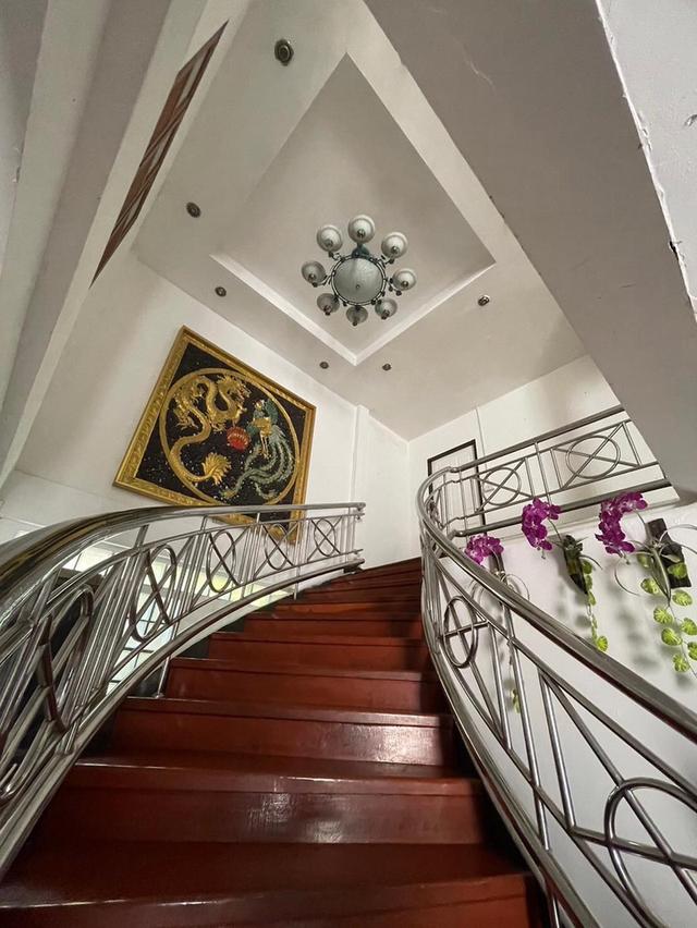 Boutique Hotel business for sale with Chanote Title  in the very beautiful city of Chiang Mai