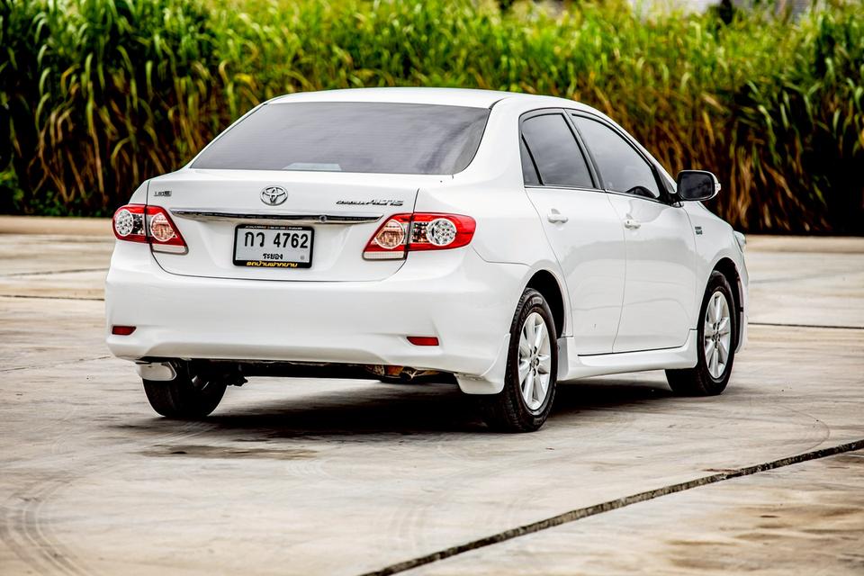 Toyota Altis 1.6E ปี 2012 สีขาว สวยสภาพดี 6