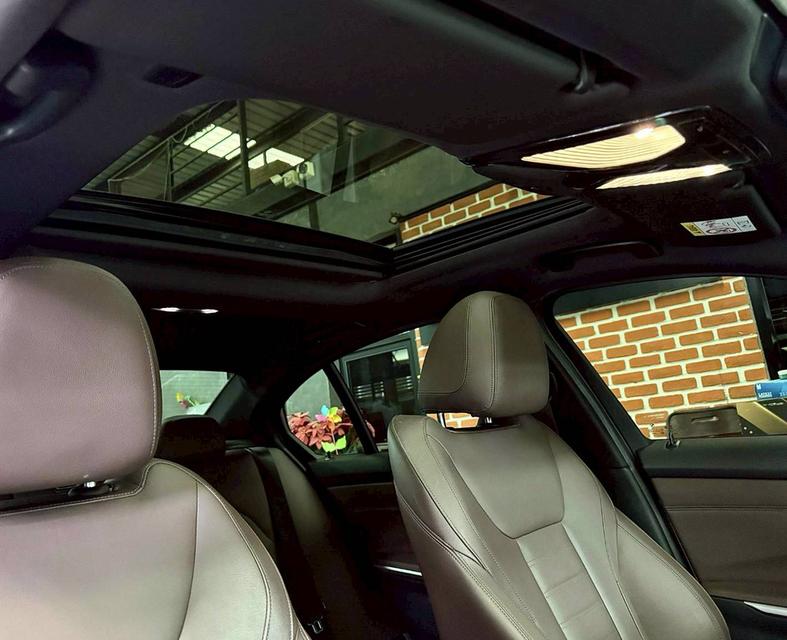 BMW 330e M-sport(G20) ปี 2020 13