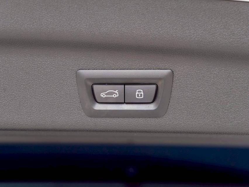 BMW X1 xDriv30e M Sport ปี 2023 18