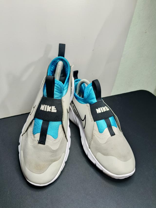 รองเท้าผ้าใบ N!ke Flex Runner 2 สีเทาฟ้า ไซส์ 36.5 (23.5 cm)