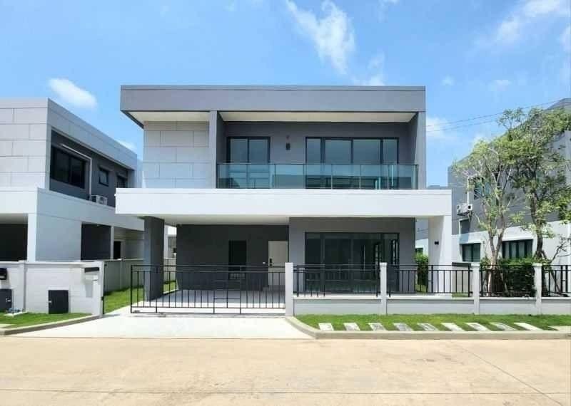 ขายและให้เช่าบ้านใหม่พร้อมอยู่ เซนโทร บางนา เดินทางสะดวก ใกล้ทางด่วนและเมกาบางนา บางพลี สมุทรปราการ. 1