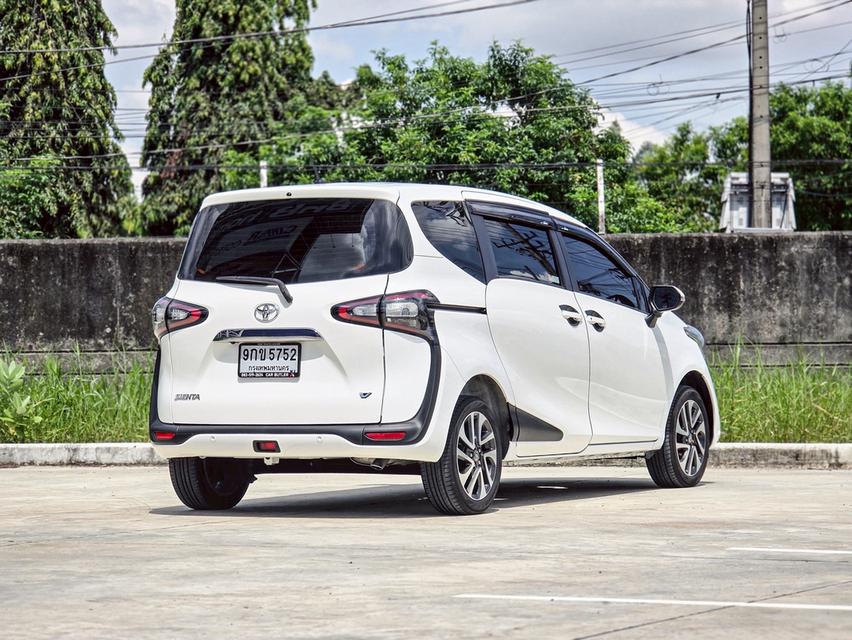 รหัสรถ CBL5752 TOYOTA Sienta 1.5V ปี 2019  7