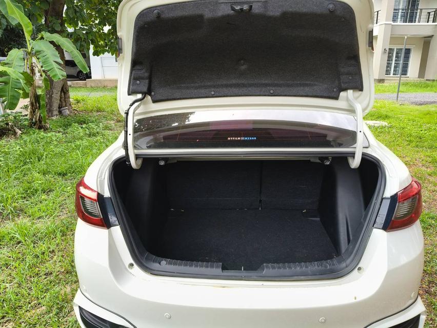 MAZDA 2 SKY ACTIV 1.3 S LEATHER (MNC) 2020 AT รถปี2020สีขาว 9