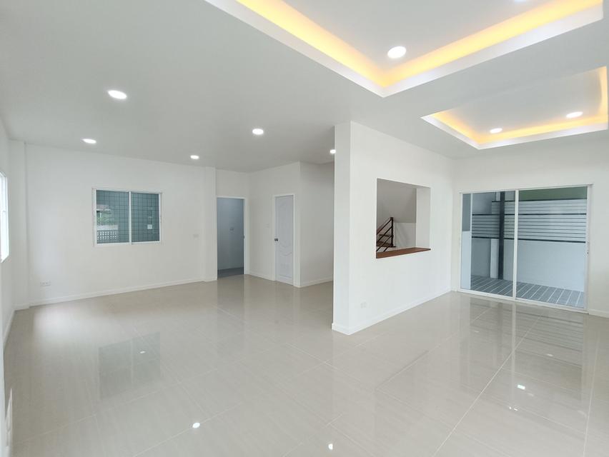 บ้านแฝดลำลูกกาคลอง 3 หมู่บ้านวราภิรมย์ 2 นัดชมบ้าน 085-318-6868 คุณวา 6