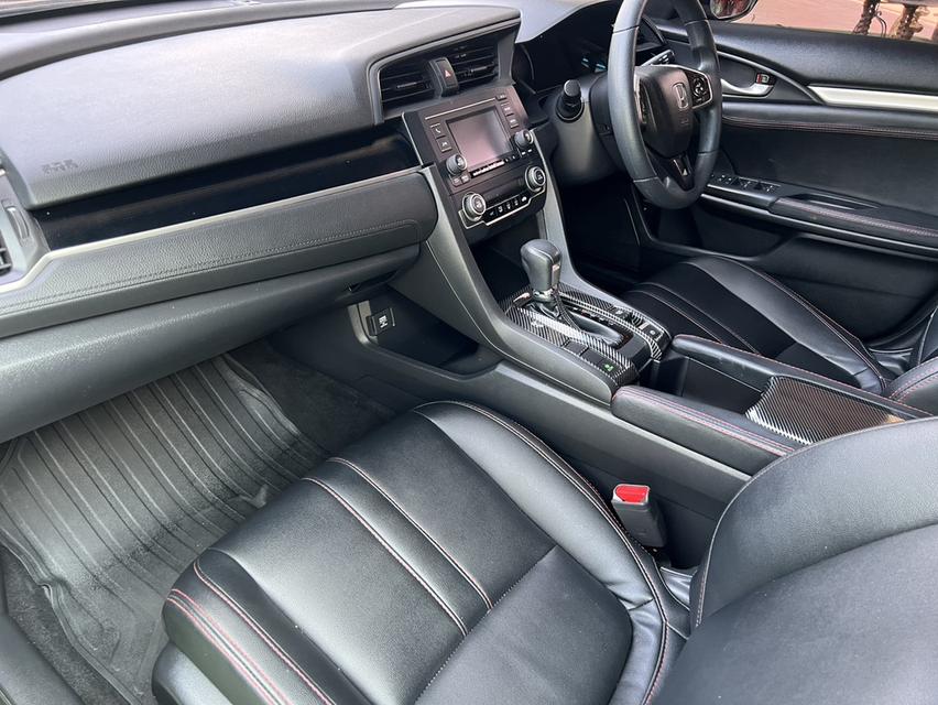  Honda Civic 1.8 FC E i-VTEC  13