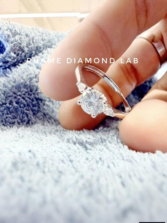 แหวนเพชรออกแบบและสร้างสรรชิ้นงานอย่างพิถีพิถันดีไซน์เฉียบคมให้ลุคสุขุมและทรงพลังพร้อมใบรับประกันสินค้าทุกชิ้นที่ปุอามี่ Diamond Lap Rama2(095-8894732) รูปที่ 2