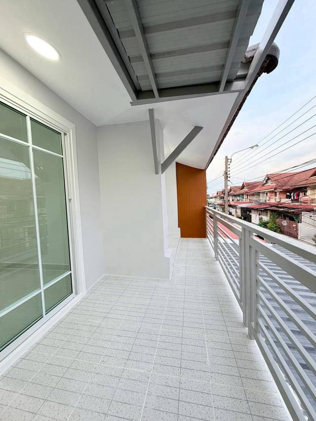 หมู่บ้านพฤกษา3  ถนนวัดลาดปลาดุก บางบัวทอง ทาวน์เฮาส์ 2 ชั้นตกแต่งใหม่พร้อมอยู่ มีระเบียงด้านหน้า บ้านใกล้ตลาด 19