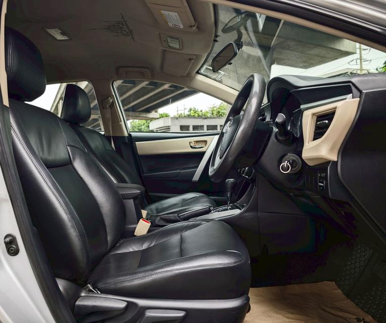 Toyota Altis 1.8 E Auto ปี 2015  6