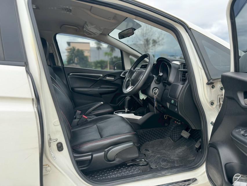 HONDA  JAZZ GK 1.5 S (MNC) Y2018 สีขาว ออโต้  14