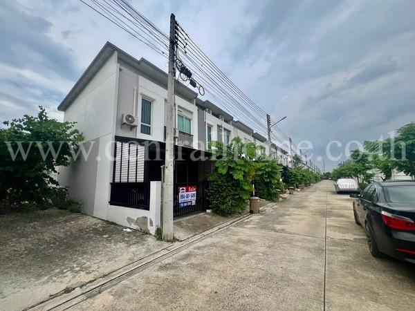 ทาวน์โฮม ฟอร์เร่ ลำลูกกา คลอง 5 หลังมุม หน้าบ้านไม่ชนกับหลังอื่น 2