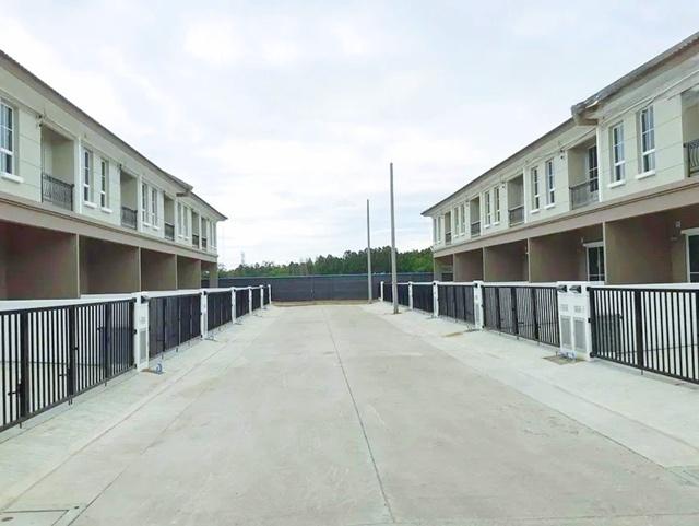 ลำลูกกา คลอง7 นิมิตใหม่-ไมตรีจิต ให้เช่าทาวน์โฮม 2ชั้นติดถนนใหญ่ 18 ตร.วา. 145 ตร.ม. ตลาดเจริญกัลป์ คลอง.8 3นอน 2น้ำ 7