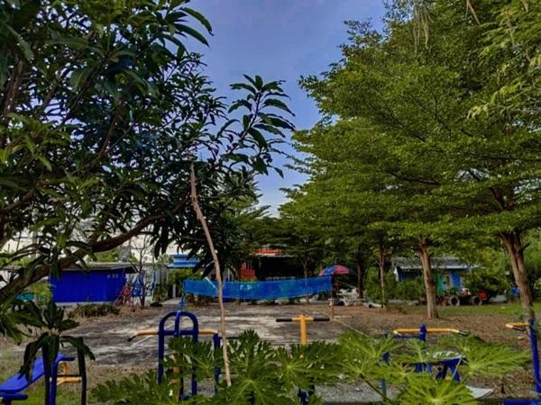 ขายที่ดินเปล่าเคหะคลอง 8 ติดสนาม ลานออกกำลังกาย ถมแล้ว น้ำ-ไฟฟ้าหน้าแปลง โทร 095-1653654 7