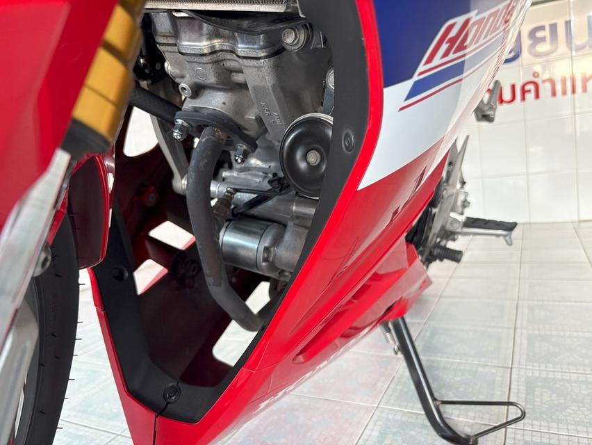 CBR150R ABS ผ่อนได้ ไม่ต้องค้ำ มีประกัน มีเก็บปลายทาง เอกสารครบ สภาพใสกริ๊บ ชุดสีไร้ริ้วรอย เครื่องเดิม วิ่ง6000 ปลายปี65 9