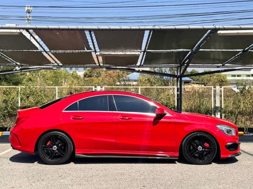 Mercedes Benz CLA 250 amg 3