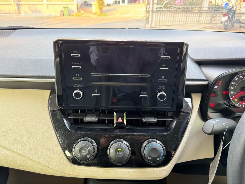 TOYOTA ALTIS 1.6 LIMO AUTO 2019 14