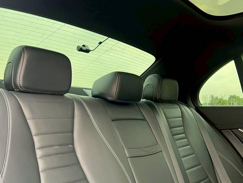 Mercedes Benz E350e AMG W213 ปี 2018 จด 2019 16