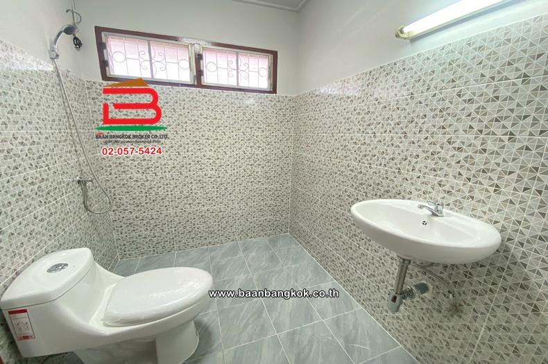 ให้เช่า บ้านเดี่ยว เนื้อที่ 117 ตร.ว. สวนพงษ์เพชร ซอย 2 (ซอยแจ้งวัฒนะ 43) ถนนแจ้งวัฒนะ ตำบลคลองเกลือ อำเภอปากเกร็ด นนทบุรี 13