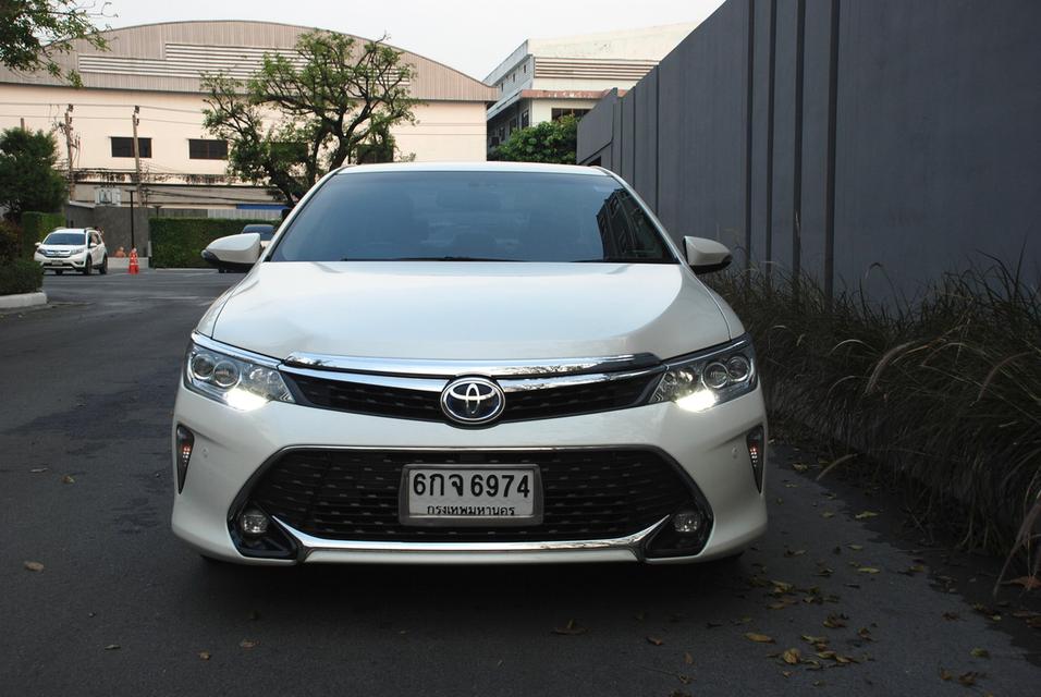 ขาย Toyota Camry 2.5Hybrid ปี17 2