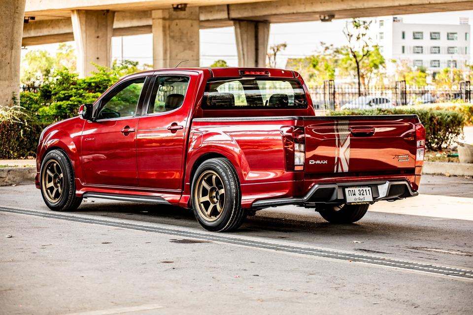 ISUZU D-MAX 1.9 ddi-Z X-series Cab4 ปี 2019 สีแดง มือเดียวป้ายแดง 9