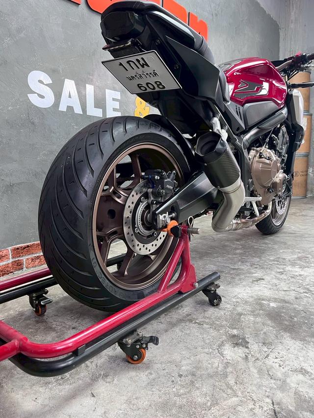CB 650 R 12