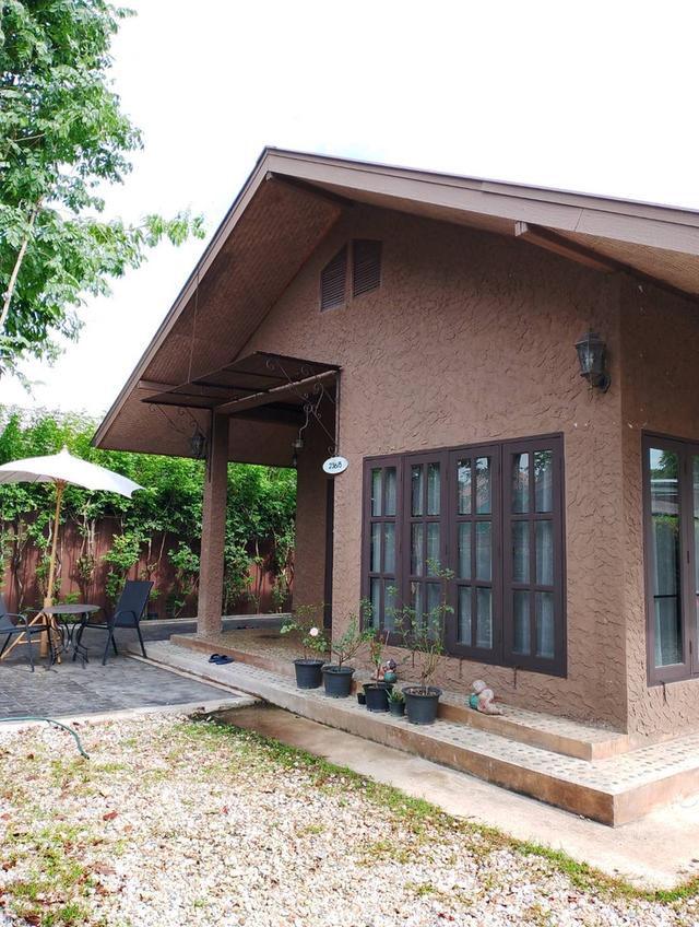 3 ห้องนอน 2 ห้องน้ำ - บ้านถนน สันโค้งหลวง ซอย 6, รอบเวียง, หมู่ที่ 4, เชียงราย 57000, ประเทศไทย📣 ขายบ้านเดี่ยวพร้อมอยู่ ใจกลางเมืองเชียงราย!📍  5