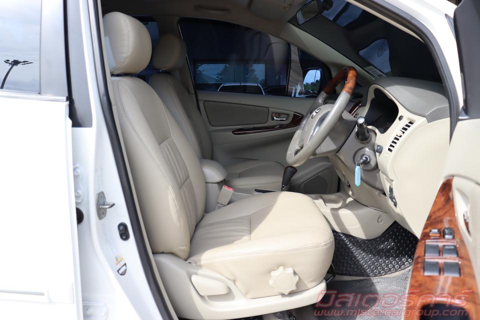 2013  TOYOTA INNOVA 2.0 V ( 5580 ) 11