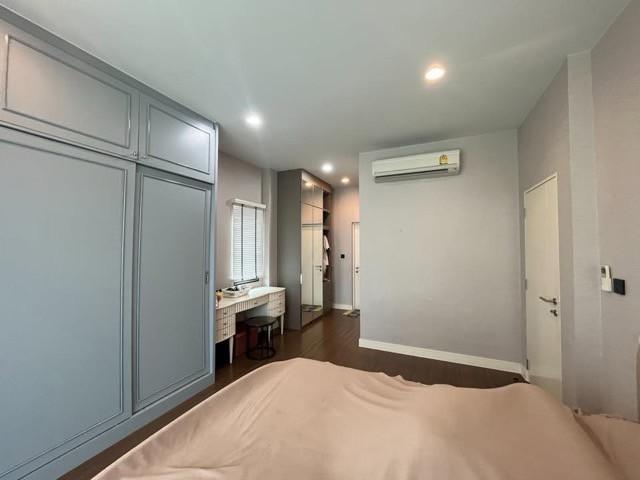 ให้เช่าบ้านเดี่ยว 2 ชั้น หมู่บ้านเศรษฐสิริ ถนนศรีนครินทร์ร่มเกล้า  พร้อมอุปกรณ์เฟอร์นิเจอร์เข้าอยู่ได้ทันที ที่จอดรถภายในบ้าน 2 คัน 5