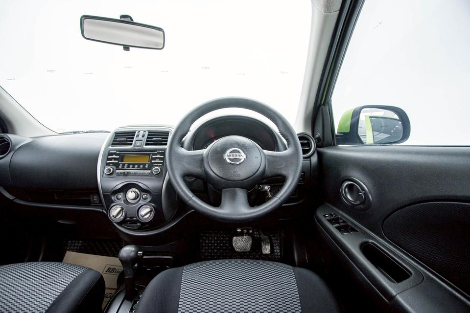 NISSAN MARCH 1.2 E LIMITED 2015  14