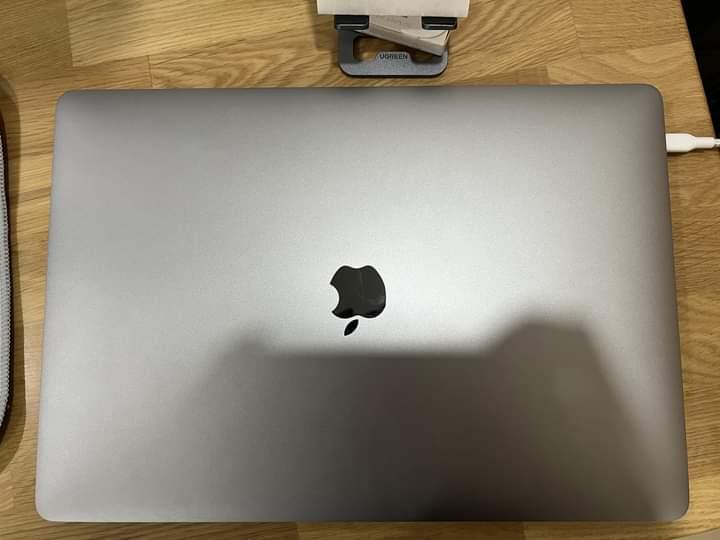 ขาย MacBook Pro 15 2018 Core i7 3