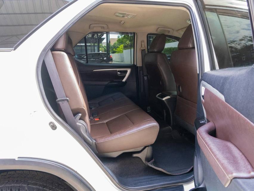 TOYOTA FORTUNER 2.8V 2WD ปีจด 2016 รูปที่ 5