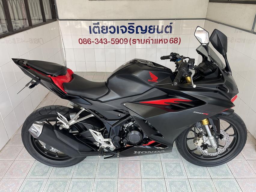 CBR150R ABS รถมือเดียว ใช้งานน้อย สภาพเดิม ไม่เคยล้ม เอกสารครบ ผ่อนได้ ดาวน์น้อย ไม่ต้องค้ำ วิ่ง6000 ปี65 3