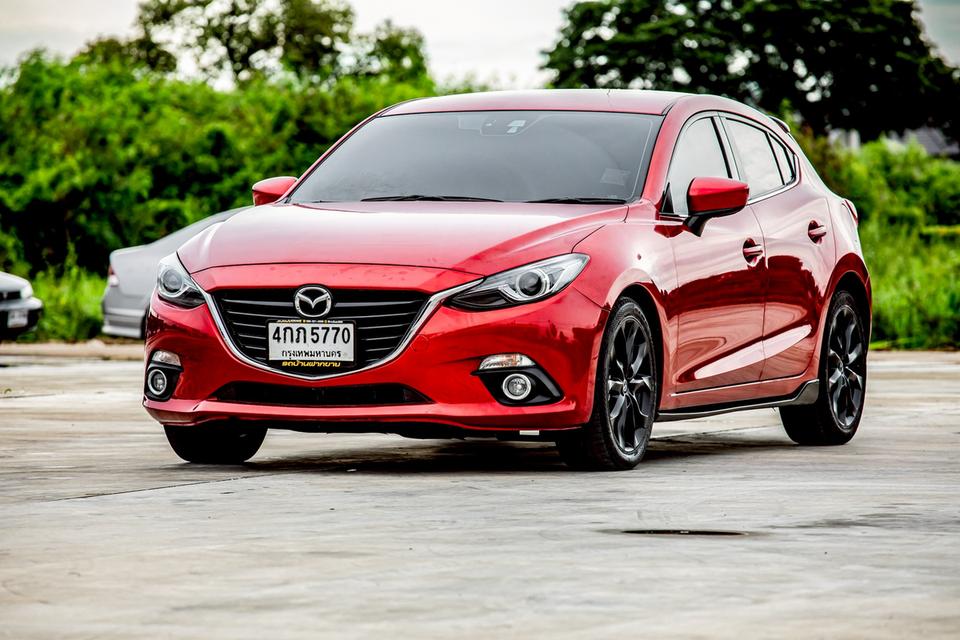 Mazda3 Skyactiv 2.0SP Hatchback ปี 2015 สีแดง