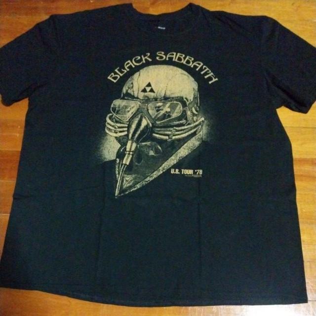 เสื้อยืดแขนสั้น แนววงดนตรีเฮฟวี่เมทัลจากอังกฤษ Black Sabbath แท้ มือสอง สภาพดี ของพร้อมส่งครับ รูปย่อยที่ 1