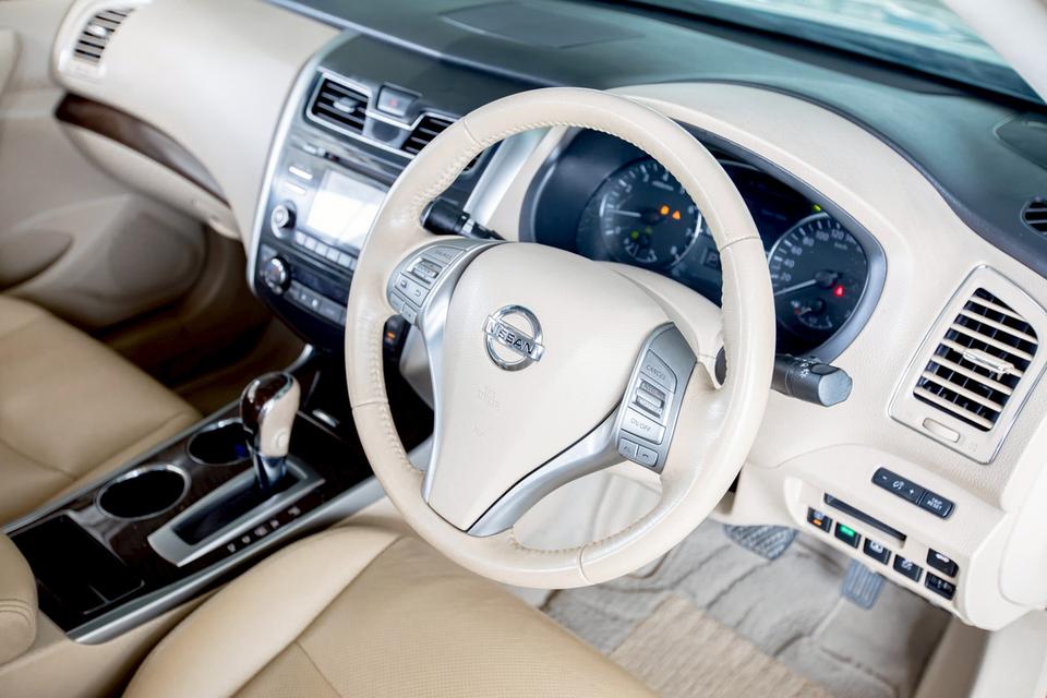 Nissan Teana 2.0 XL ปี 2015 สีขาว มือเดียวป้ายแดง ไมล์แท้ 87,906 กิโลแท้ 13