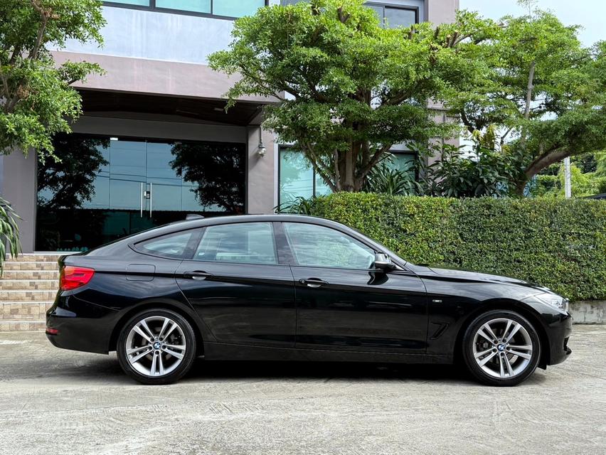 2015 BMW 320D GT SPORTLINE รถออกศูนย์ BMW THAILAND รถวิ่งน้อย เข้าศูนย์ทุกระยะ ไม่เคยมีอุบัติเหตุครับ 2