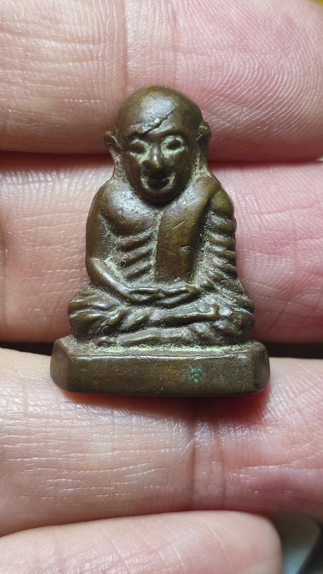 พระเครื่องเนื้อเก่า พระบ้าน