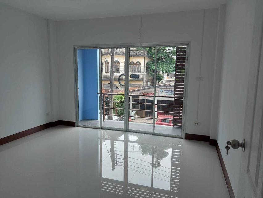 อาคารพาณิชย์ 3 ชั้น อำเภอเมืองนครพนม 6