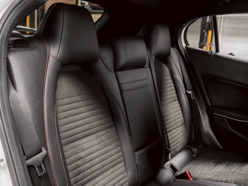 รหัสรถ 67GG8603 Mercedes Benz GLA 250 AMG Dynamic 2018 9