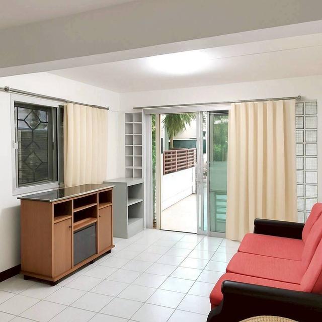 ขายบ้านเดี่ยวสัมมากร 58 ตรว. อยู่เอง 1 โซน อีกโซนปล่อยเช่าได้ 12,500 บต่อเดือน ใกล้ MRT รามคำแหง 4