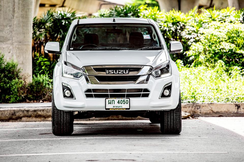 ISUZU D-MAX Hi-lander Cab 1.9 Ddi L ปี 2016 สีขาว ตัวท๊อป สูง