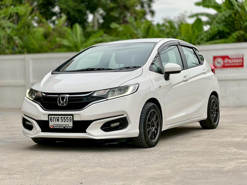 ปี 2018 HONDA JAZZ, 1.5 i-VTEC V รถสวยเดิม เช็คศูนย์ทุกระยะ 